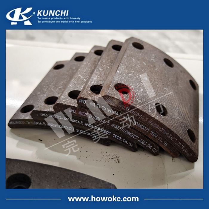 Sinotruk HOWO 6 Holes Brake Lining WG9100440027